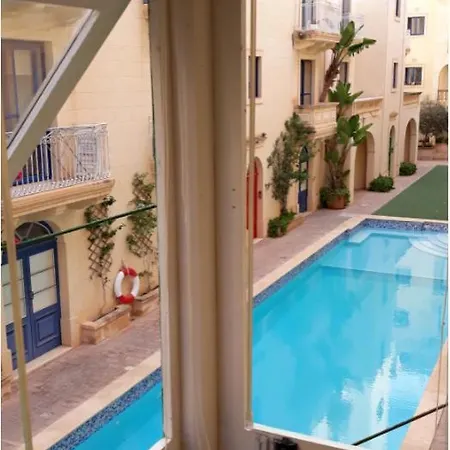 Gozo With Large Pool Għajnsielem