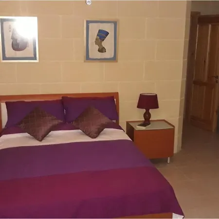 Gozo With Large Pool Daire *